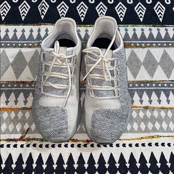 Adidas EUC   - Picture 4 of 4